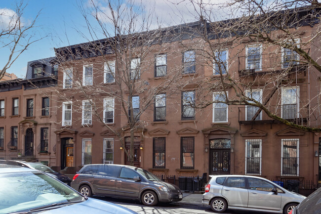392 Bergen St in Brooklyn, NY - Foto de edificio - Building Photo
