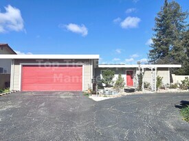 1725 David Ave in Concord, CA - Building Photo