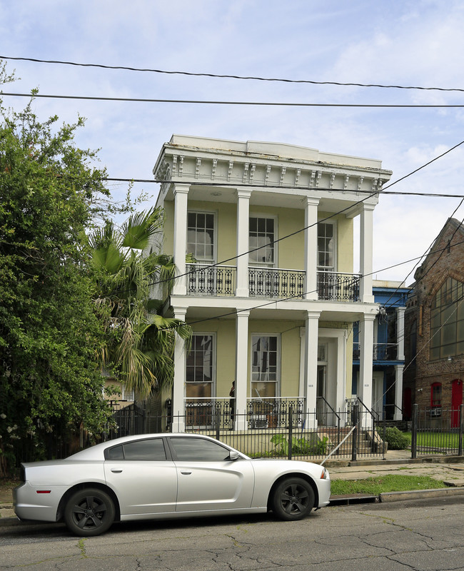 1839 Carondelet St in New Orleans, LA - Foto de edificio - Building Photo