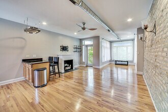 4821 N Sawyer Ave in Chicago, IL - Building Photo - Building Photo