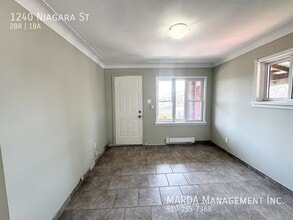 1240 Niagara St in Windsor, ON - Building Photo - Building Photo