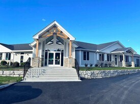 25 Westgate Dr in Dover, NH - Building Photo