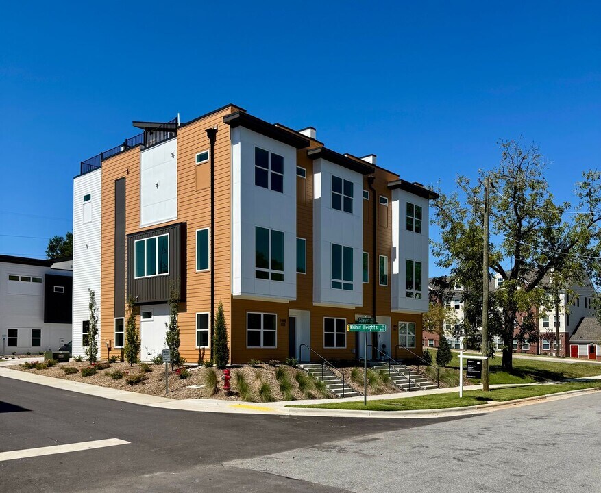 1408 Sawyer Rd in Raleigh, NC - Building Photo