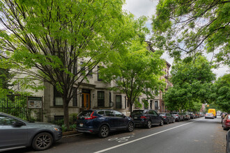 16 Lincoln Pl in Brooklyn, NY - Foto de edificio - Building Photo