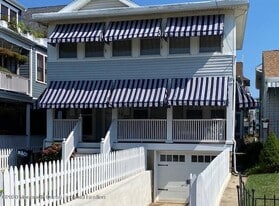 7 Webb Ave in Ocean Grove, NJ - Building Photo