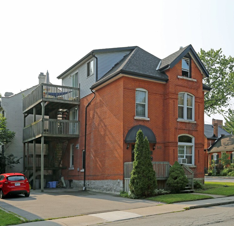 199 Hess St S in Hamilton, ON - Building Photo
