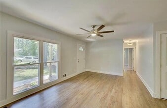 985 Frontier Trail SW in Marietta, GA - Foto de edificio - Building Photo