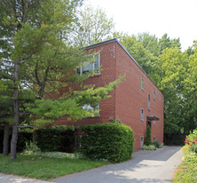 328 Lakeshore Rd E Apartments