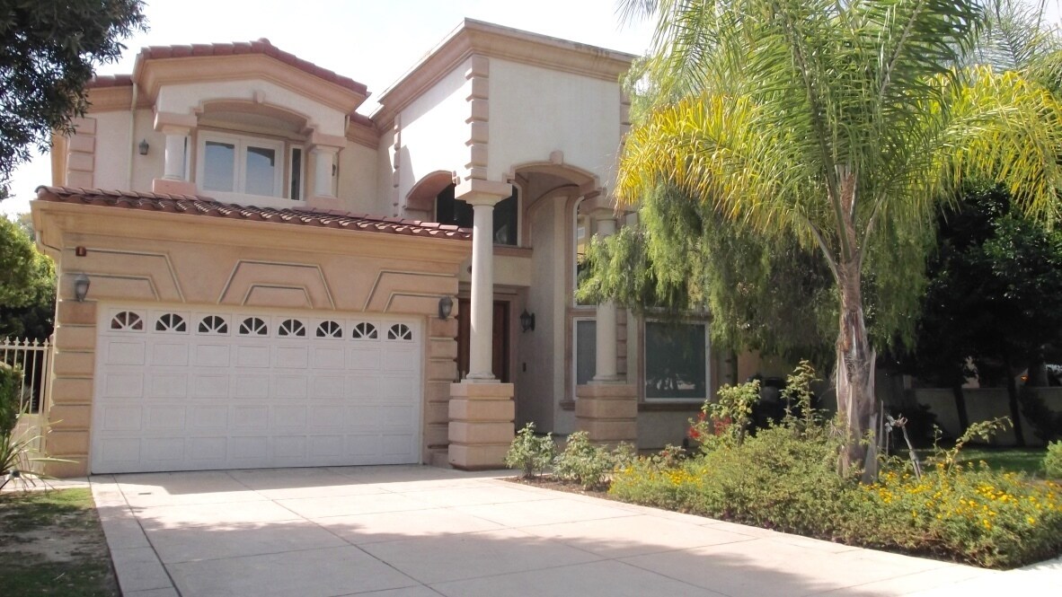 1842 10th St in Manhattan Beach, CA - Foto de edificio