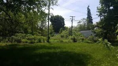 585 Olds St in Ypsilanti, MI - Building Photo - Building Photo