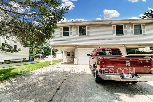 3164 Kylemore Rd in Toledo, OH - Building Photo - Building Photo