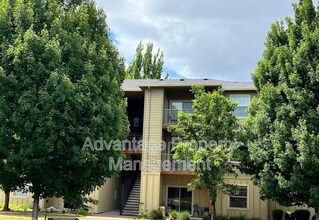 537 Catron St N in Monmouth, OR - Building Photo - Building Photo