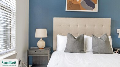 19240 Stokes Rd, Unit 43-406 in Waller, TX - Foto de edificio - Building Photo