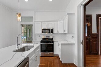 131 Dwight St in New Haven, CT - Building Photo - Building Photo