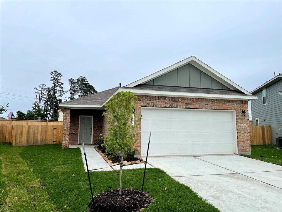 20044 Tuft Canyon Ct in Porter, TX - Foto de edificio