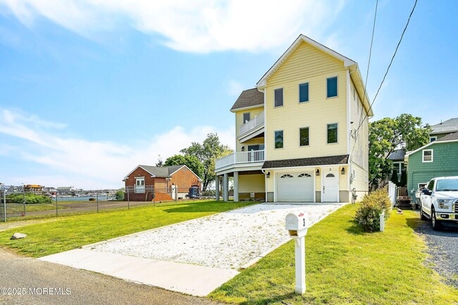 3 Grant Ave in Rumson, NJ - Building Photo - Building Photo