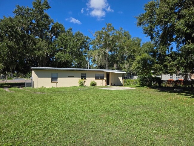 1608 James L Redman Pkwy in Plant City, FL - Building Photo - Building Photo
