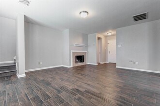 9307 Grove Haven Dr in Houston, TX - Building Photo - Building Photo