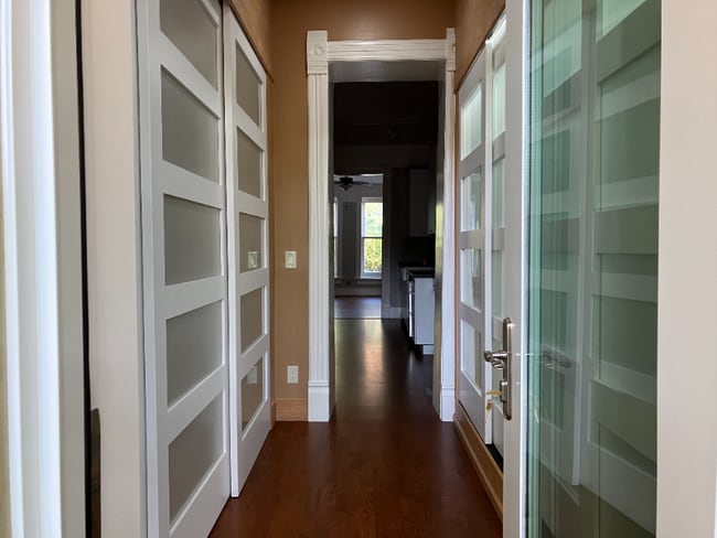 property at 1102 N Wolcott Ave