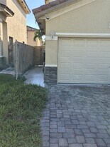 13376 SW 268th Terrace in Princeton, FL - Building Photo