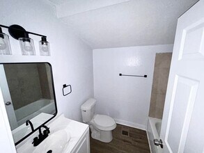 1058 Combs St in Jackson, MS - Building Photo - Building Photo