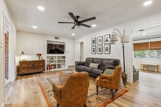 1645 Tierney Rd, Unit 627 in Fort Worth, TX - Building Photo - Building Photo