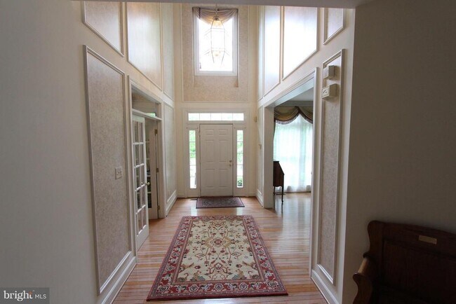 8308 Wolftrap Rd in Vienna, VA - Building Photo - Building Photo