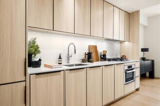 280 W 24th St, Unit 4 O in New York, NY - Building Photo - Building Photo