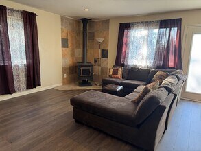 20356 Stardust Way in Tuolumne, CA - Building Photo - Building Photo