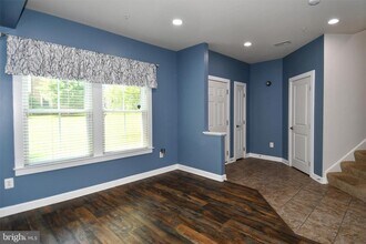 409 Hydrangea Place in Gaithersburg, MD - Building Photo - Building Photo