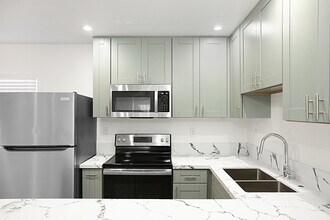 584 12th St, Unit A in Imperial Beach, CA - Building Photo - Building Photo