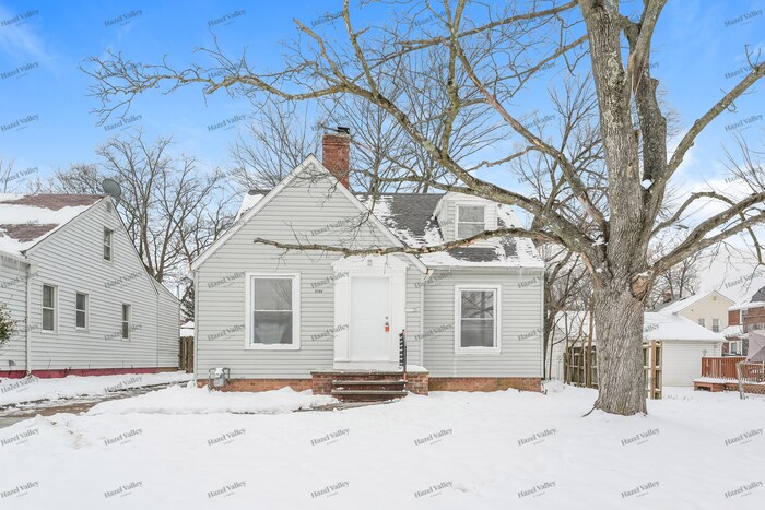 3788 Lee Heights Blvd in Cleveland, OH - Foto de edificio