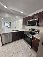 861 NE 207th Ln in Miami, FL - Building Photo - Building Photo