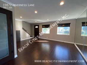 19872 Inverness Ln in Huntington Beach, CA - Building Photo - Building Photo