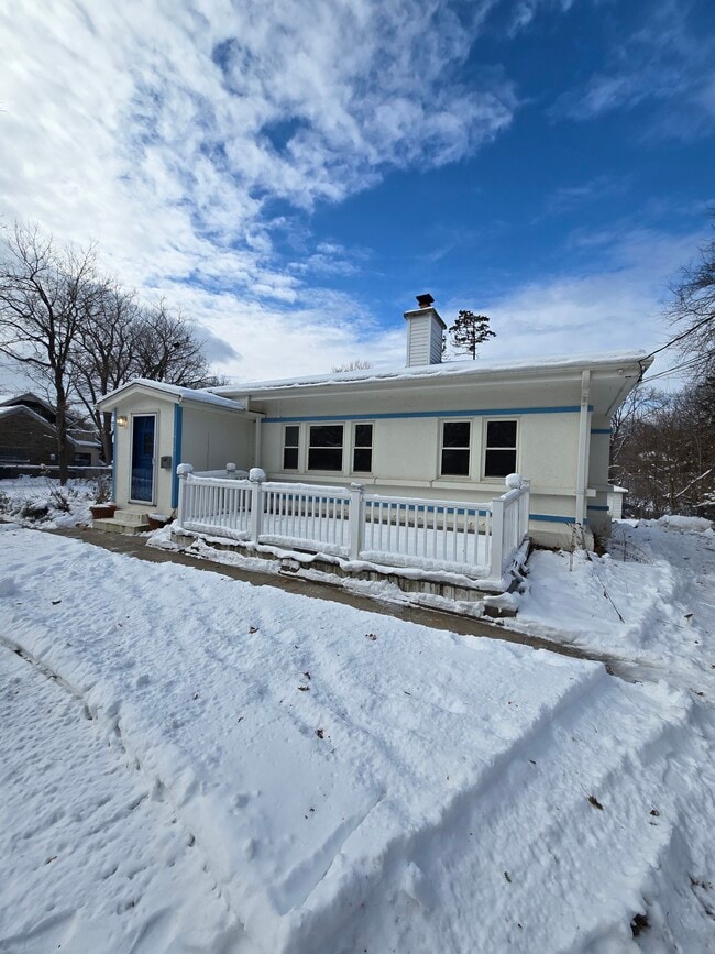 property at 1412 Lake Dr