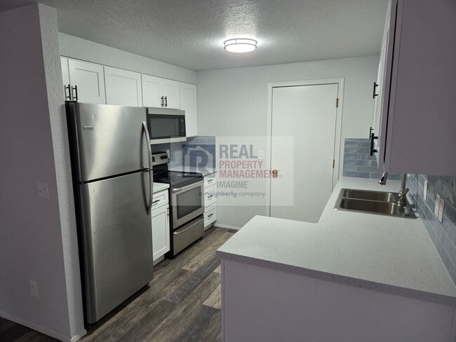 15337 Berry Valley Rd SE in Yelm, WA - Building Photo - Building Photo