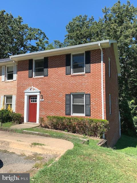 property at 400 Lyndale Ct