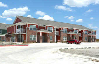 Residences of Solms Village Apartments in New Braunfels, TX - Building Photo - Building Photo