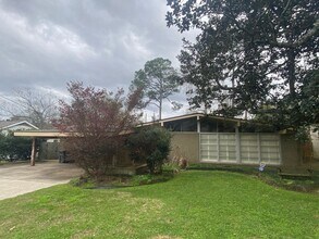 3158 Broussard St in Baton Rouge, LA - Building Photo - Building Photo