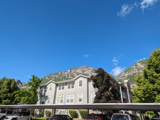 416 N Seven Peaks Blvd in Provo, UT - Building Photo - Building Photo