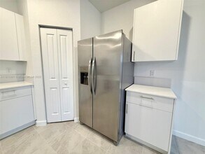3032 Park Pl in Dania Beach, FL - Building Photo - Building Photo