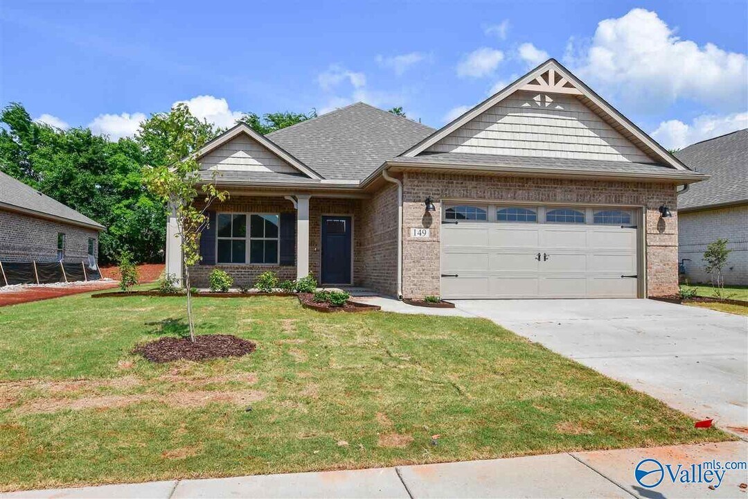 149 Rosemary Ayers Dr in Madison, AL - Building Photo