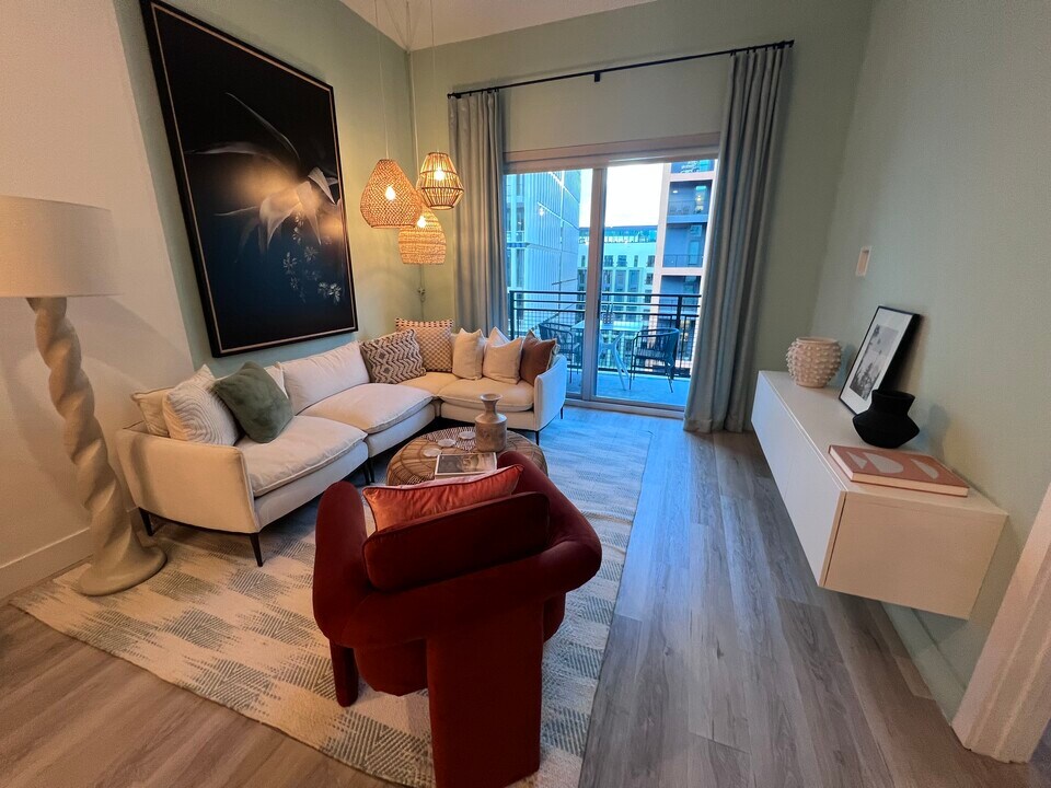 89 NW 32nd St, Unit A1 in Miami, FL - Building Photo