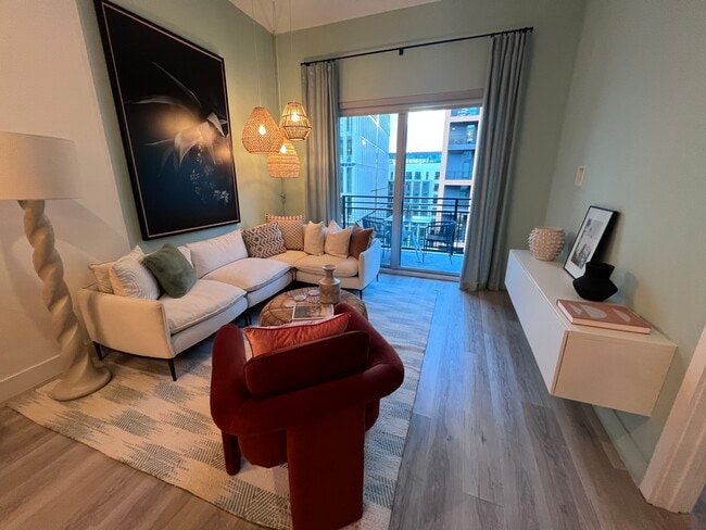 89 NW 32nd St, Unit A1