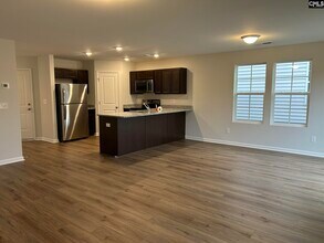 387 Pinaster Path in West Columbia, SC - Building Photo - Building Photo