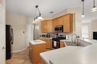 1245 Willow Branch Dr in League City, TX - Building Photo - Building Photo