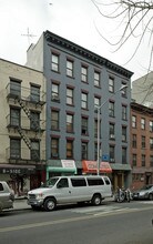 208 Avenue B in New York, NY - Building Photo - Building Photo