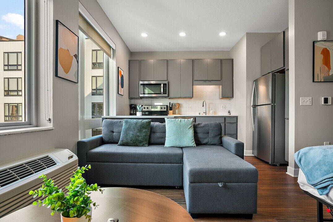 1410 Nicollet Ave in Minneapolis, MN - Building Photo