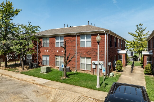 316 S BB King Blvd