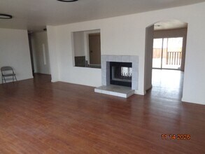 33825 121st St E in Pearblossom, CA - Building Photo - Building Photo